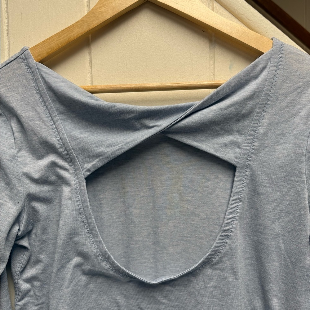 Athleta Light Blue Jacquard Flexlight Long Sleeve Train Top Size Small - Picture 3 of 5
